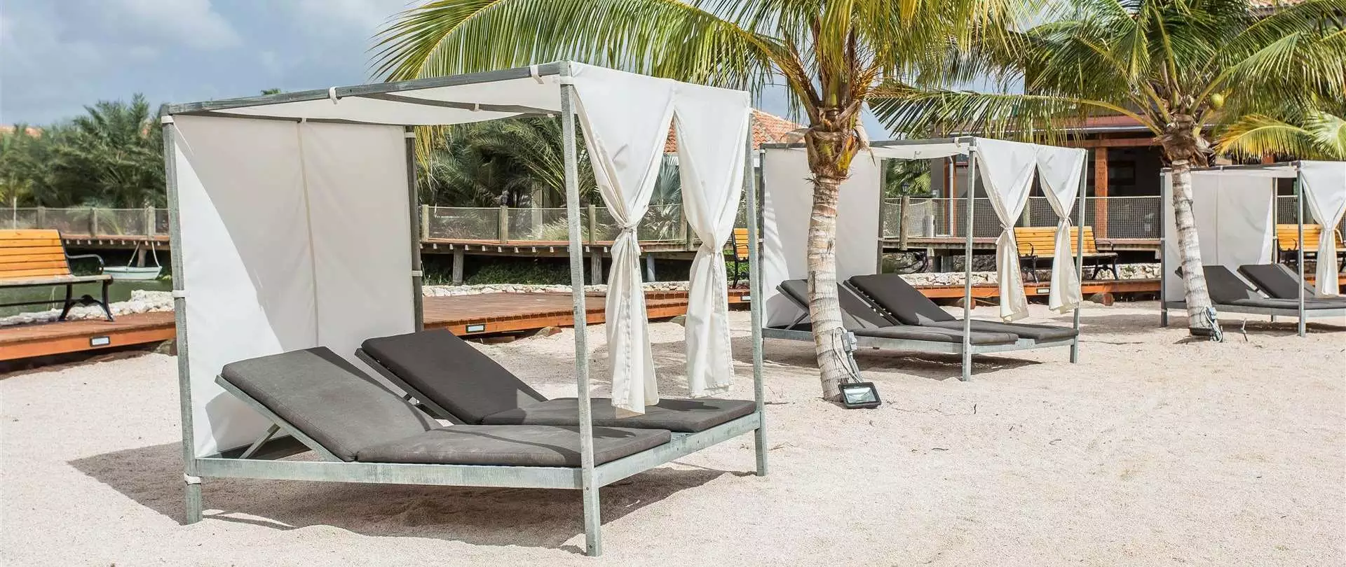 Acoya Hotel Suites & Villas