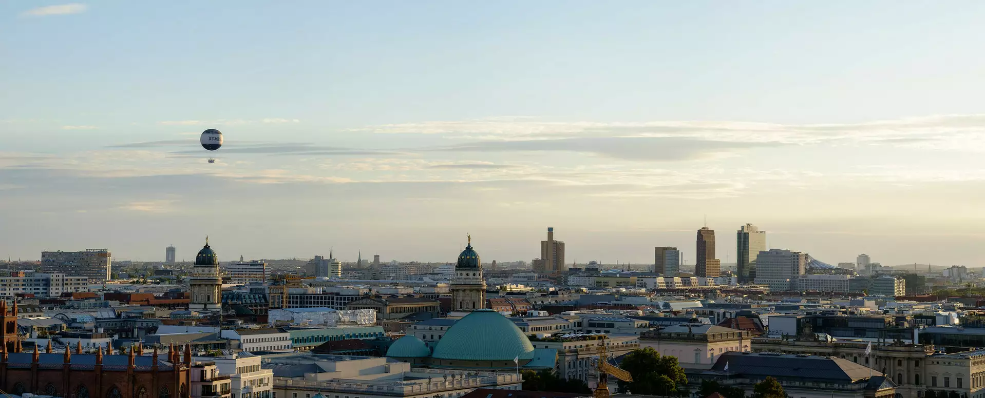 Waldorf Astoria, Berlin