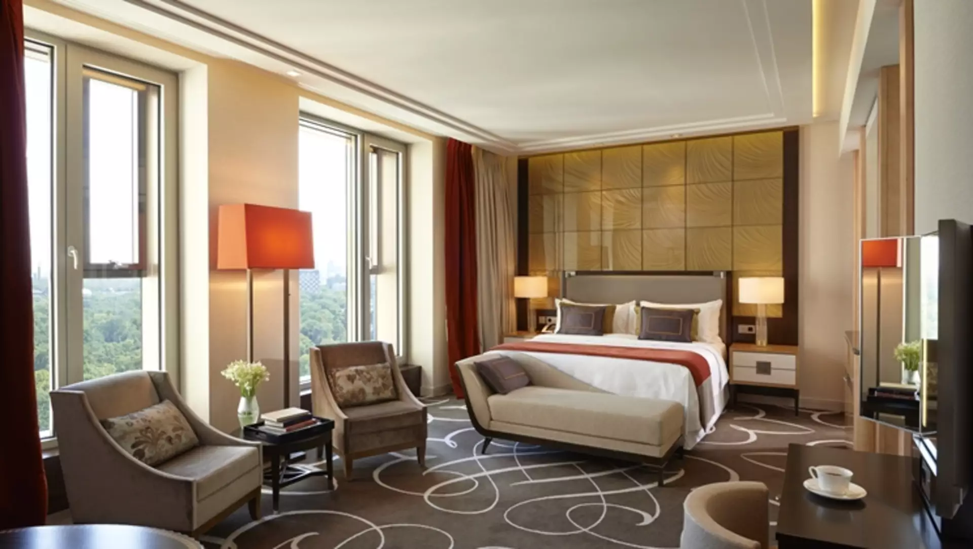 Waldorf Astoria, Berlin