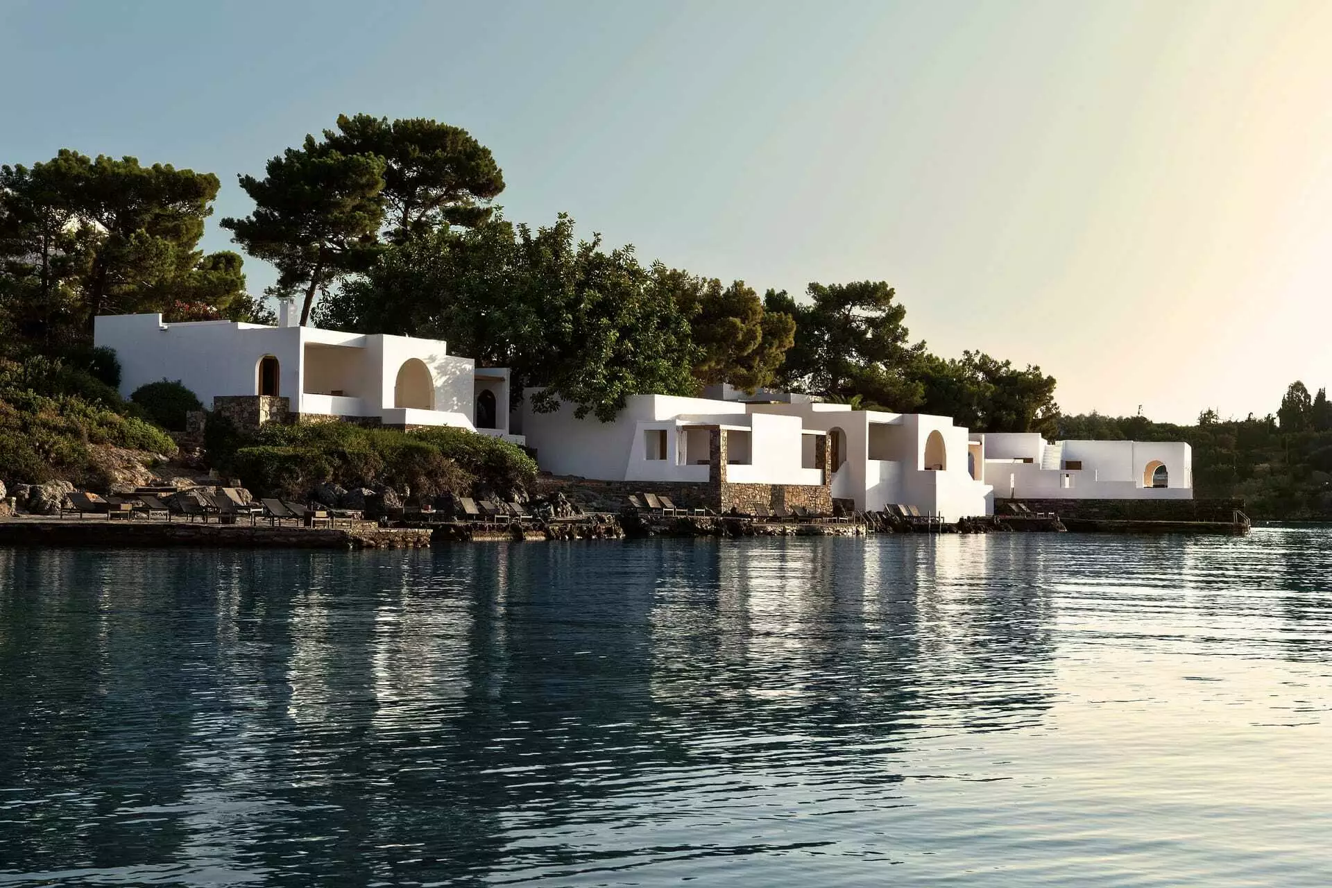 Minos Beach Art Hotel