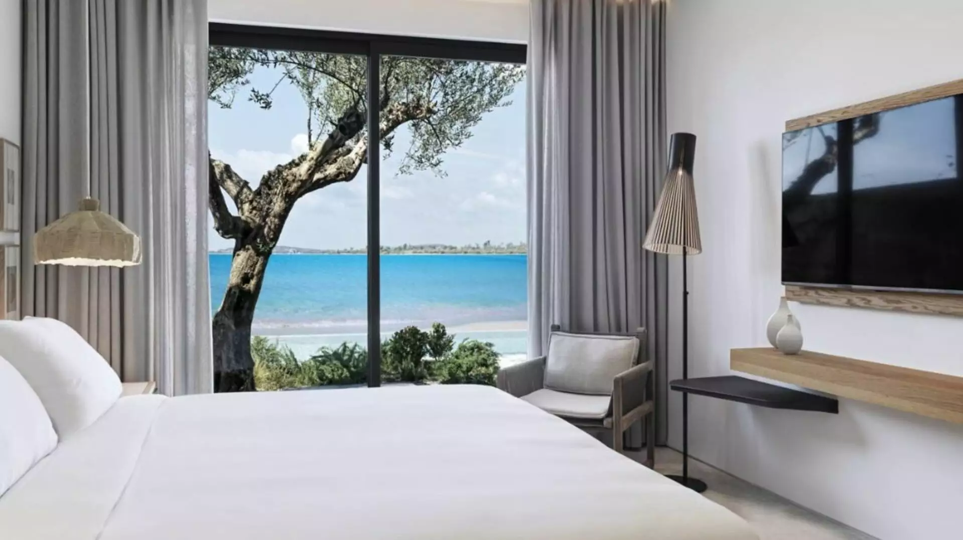W Costa Navarino
