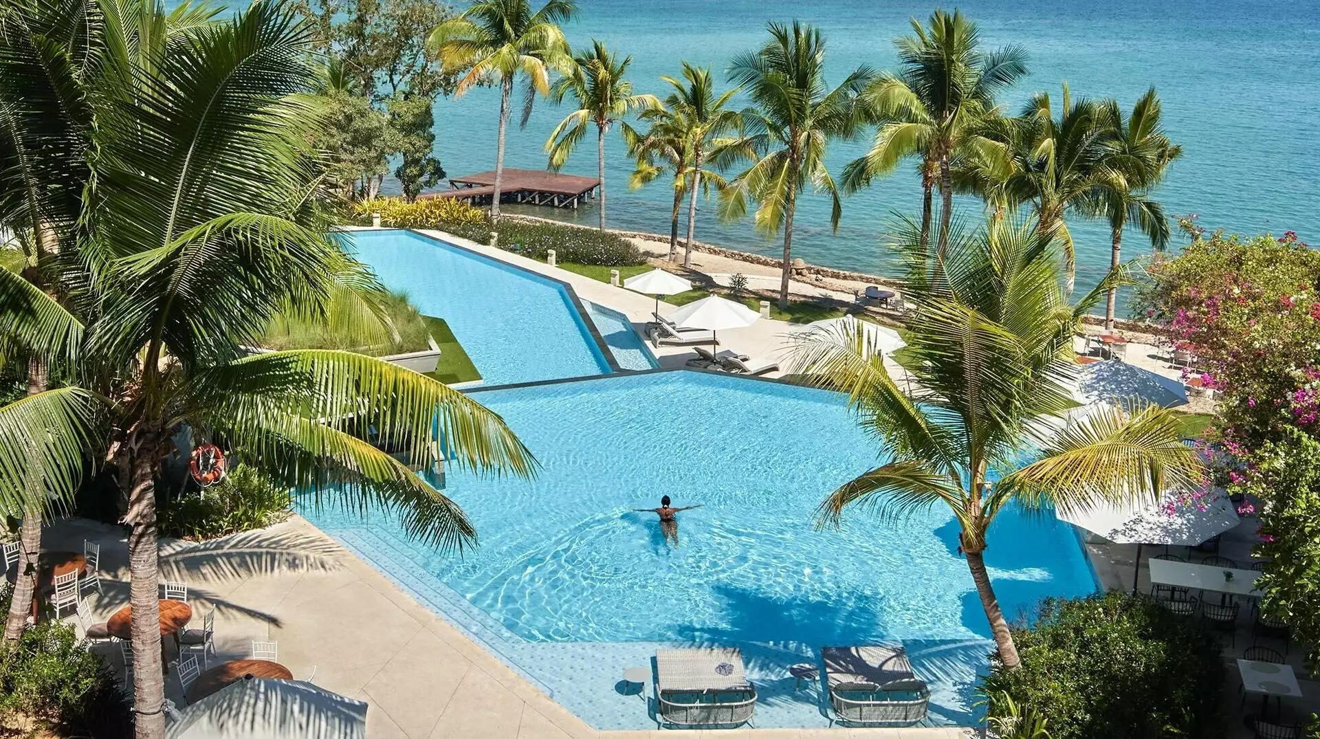 AYANA Komodo Resort, Waecicu Beach