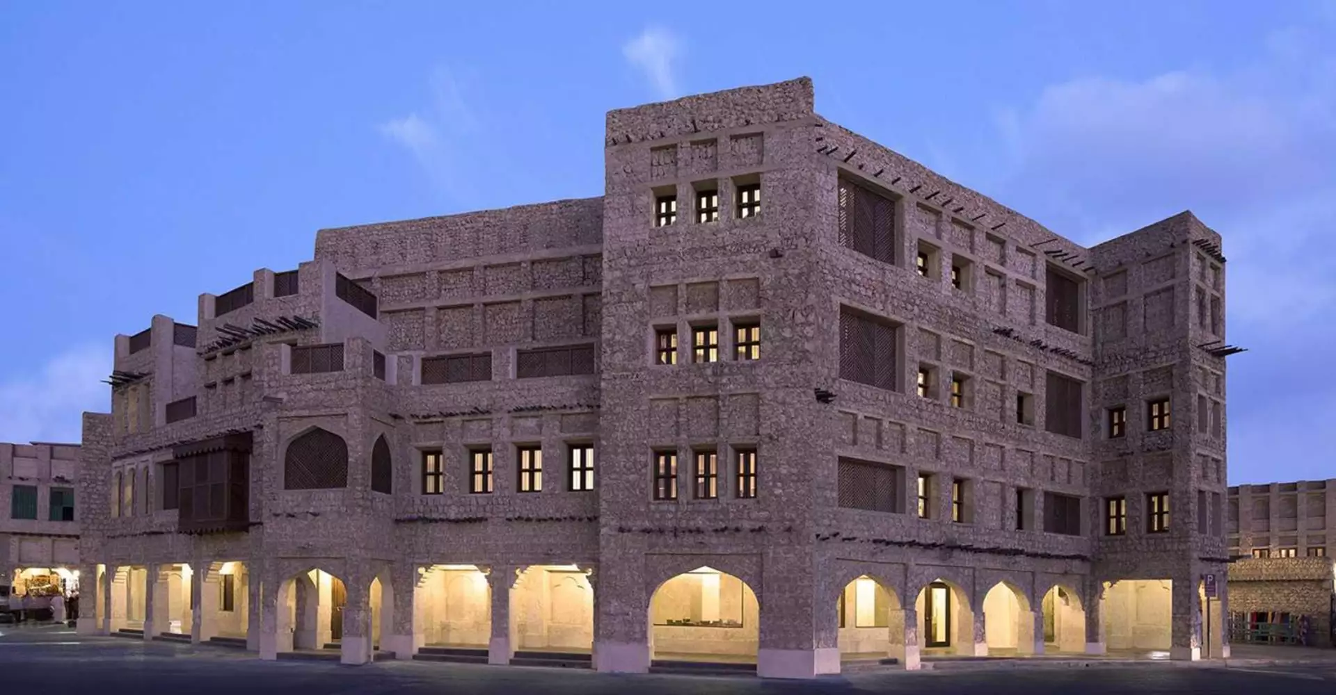 Orientzauber & Tropenstrände - pulsierende Metropole Doha & Garten Suite auf Sansibar