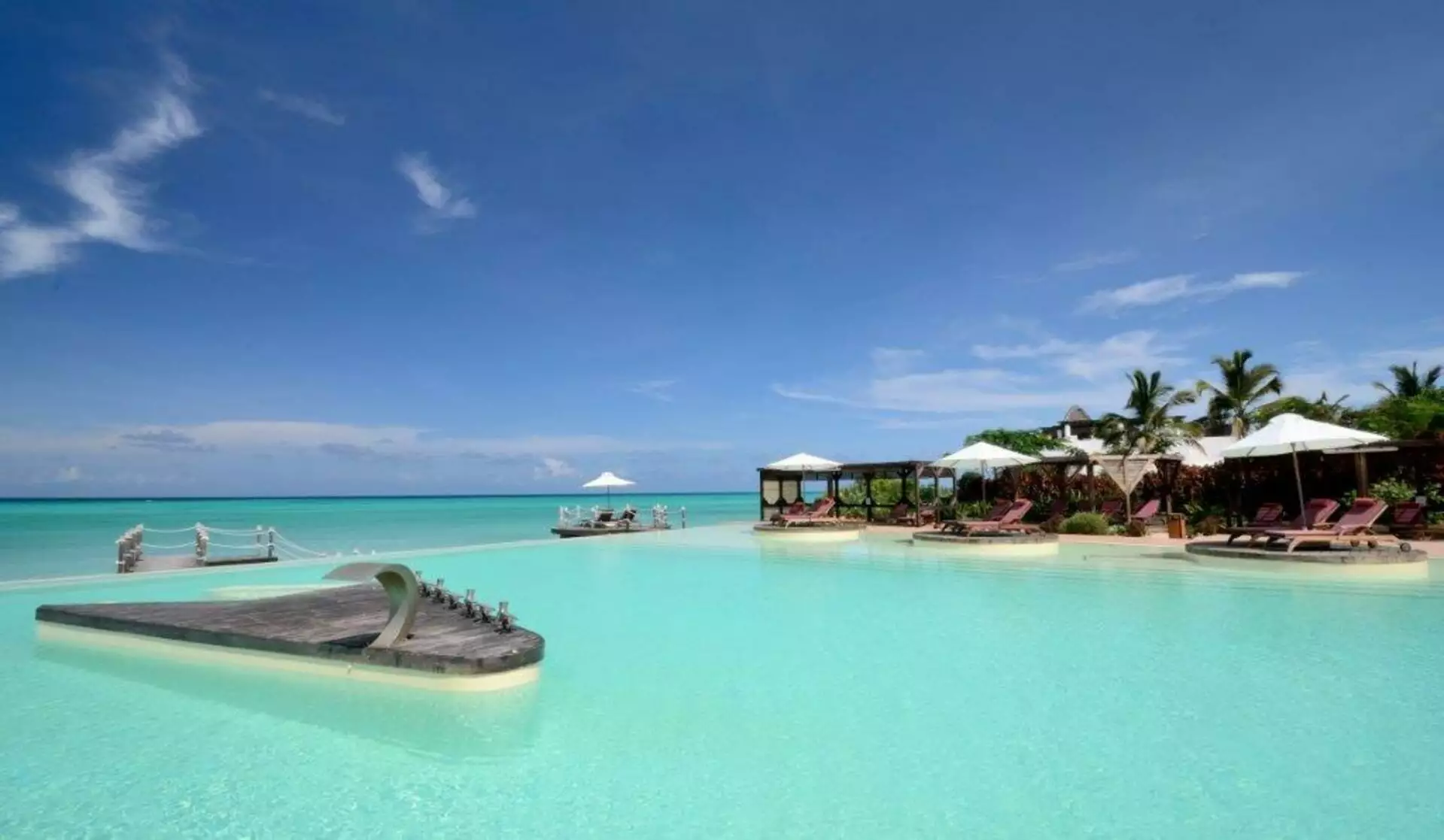 Orientzauber & Tropenstrände - pulsierende Metropole Doha & Garten Suite auf Sansibar