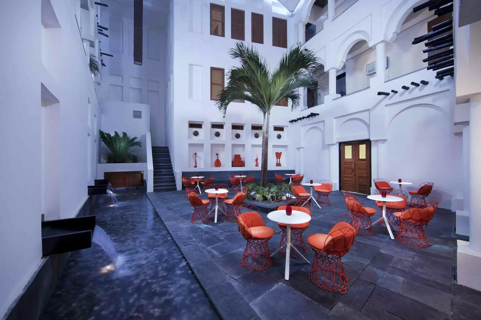 Orientzauber & Tropenstrände - pulsierende Metropole Doha & Garten Suite auf Sansibar