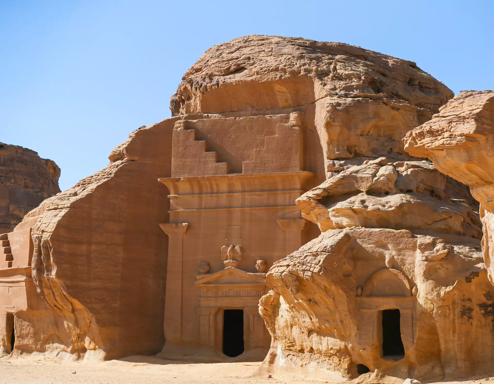 Seas, Mountains and Deserts Tour