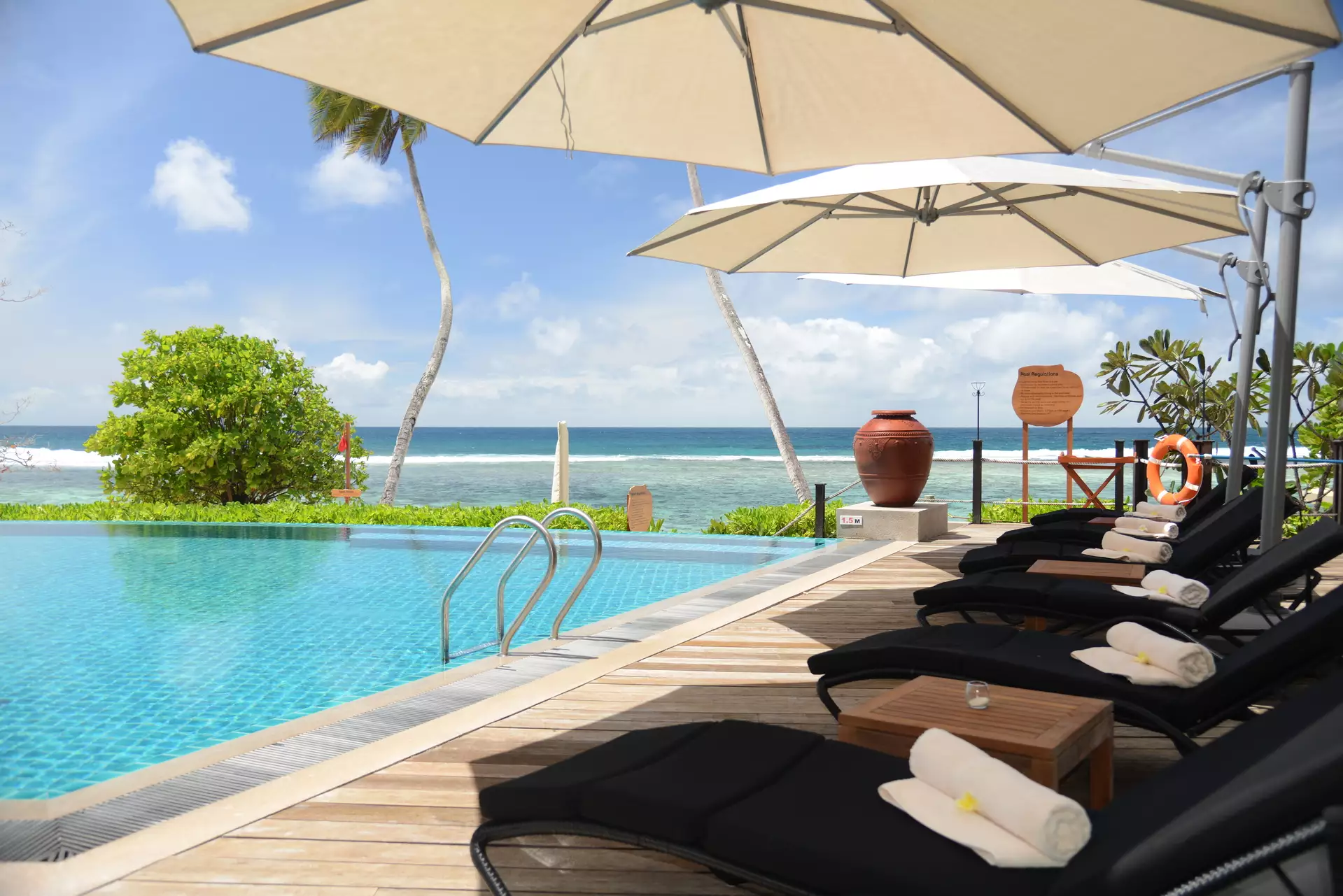 DoubleTree by Hilton Seychelles - Allamanda Resort and Spa