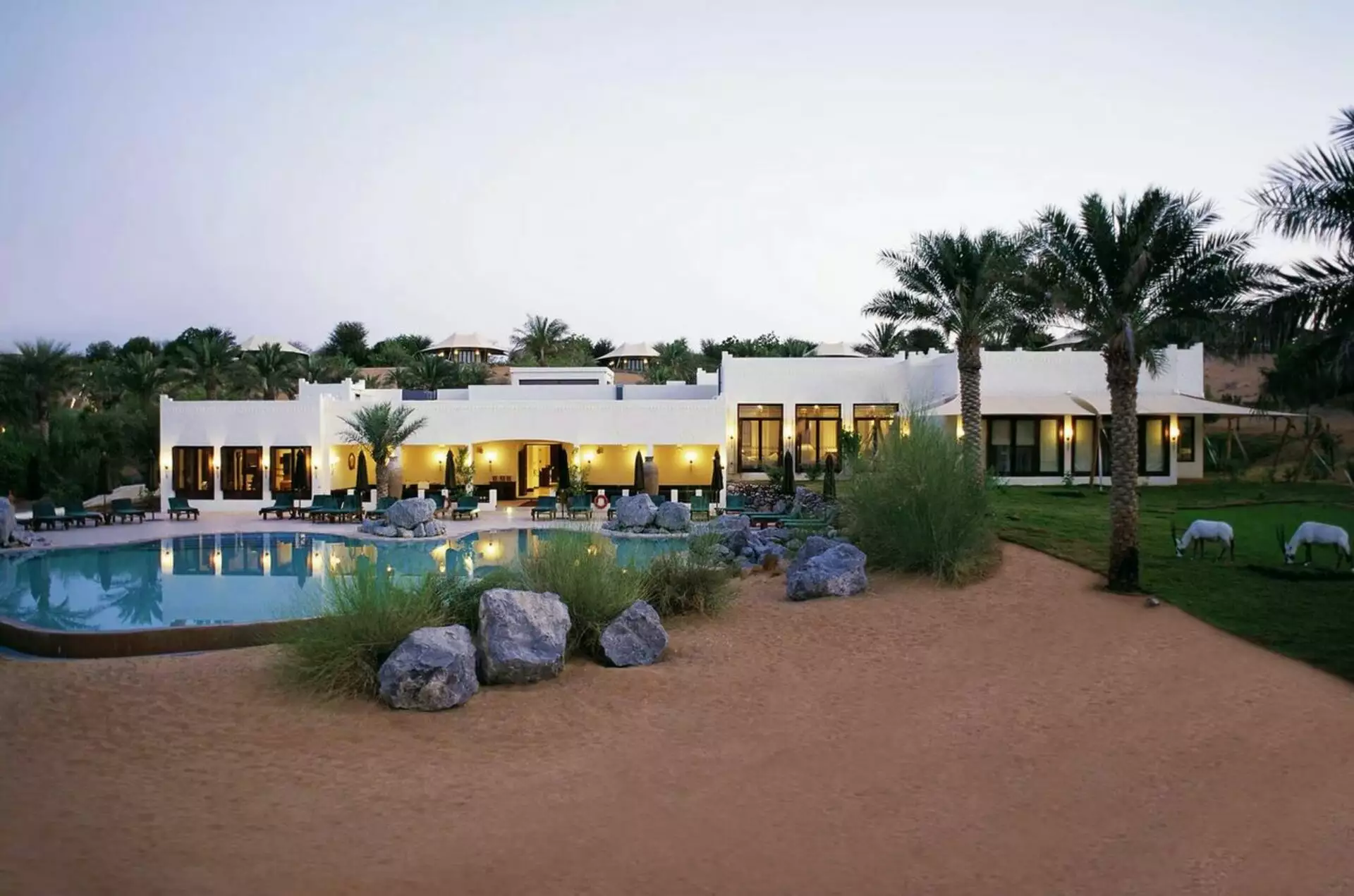 Al Maha Desert Resort & Spa