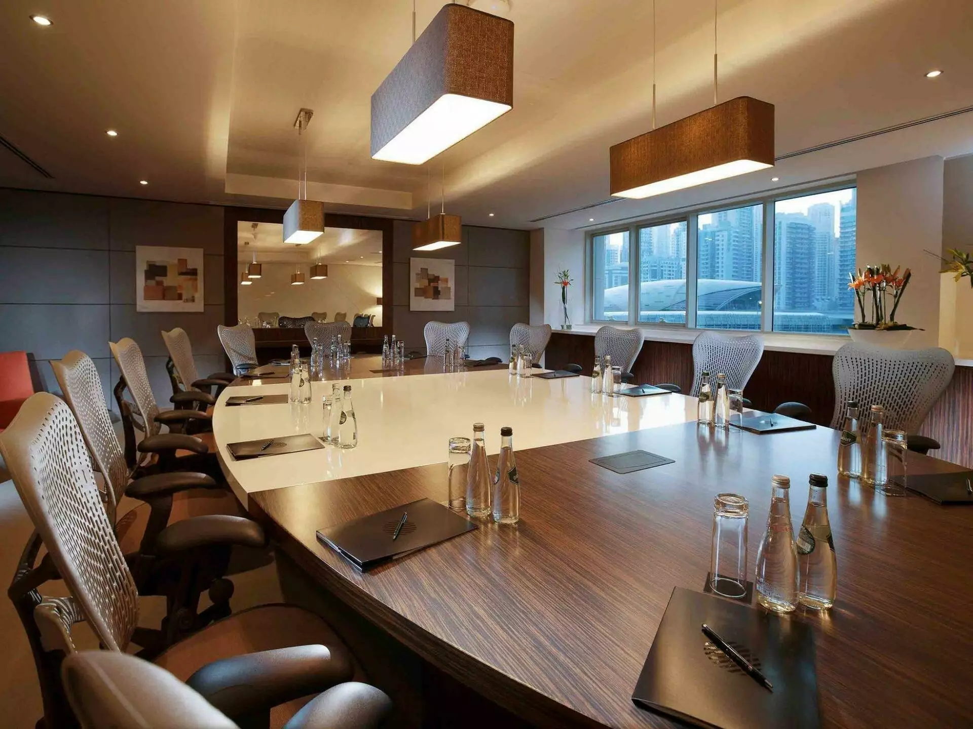 Pullman Dubai Jumeirah Lakes Towers