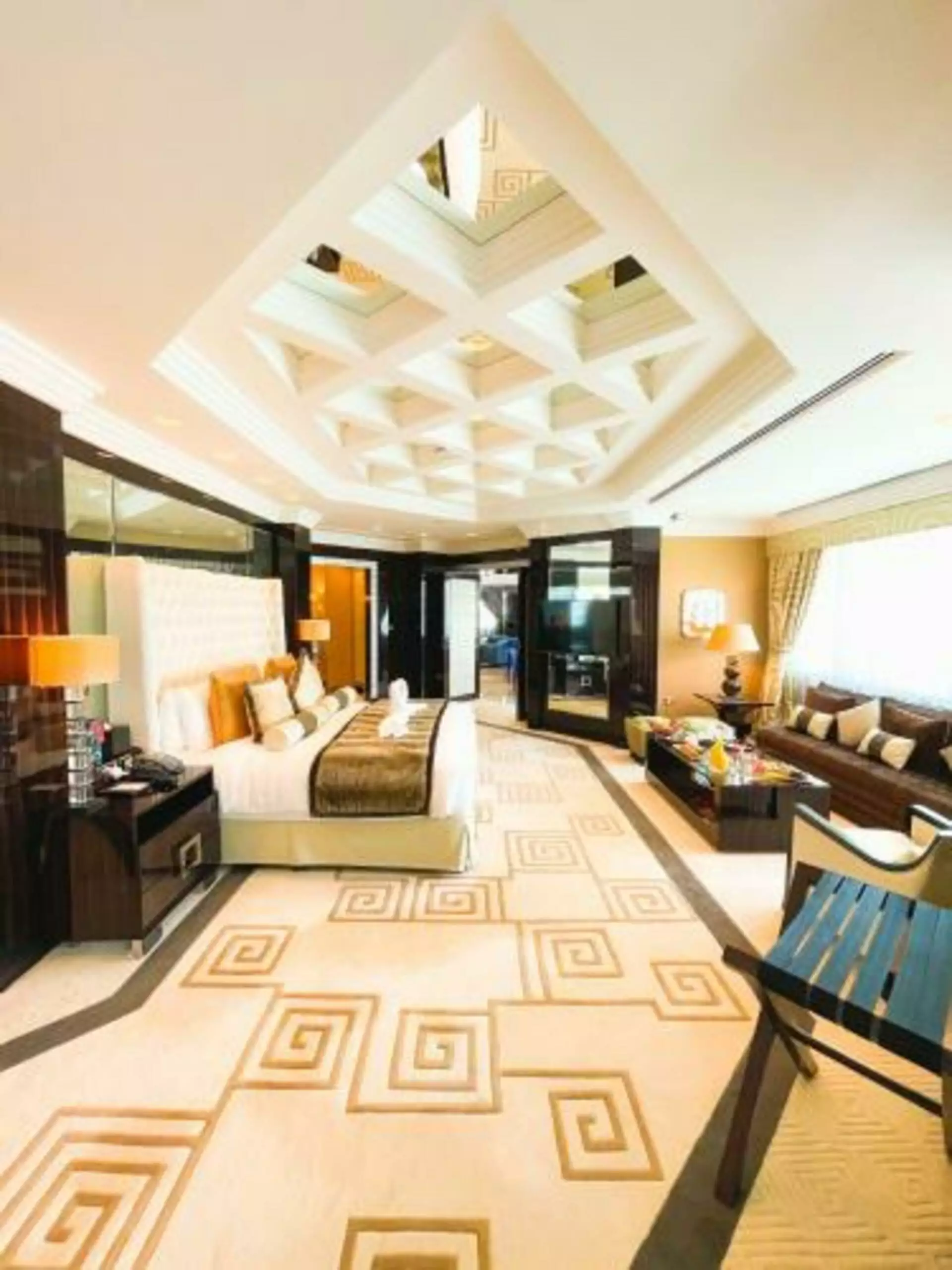 Mövenpick Grand Al Bustan Dubai