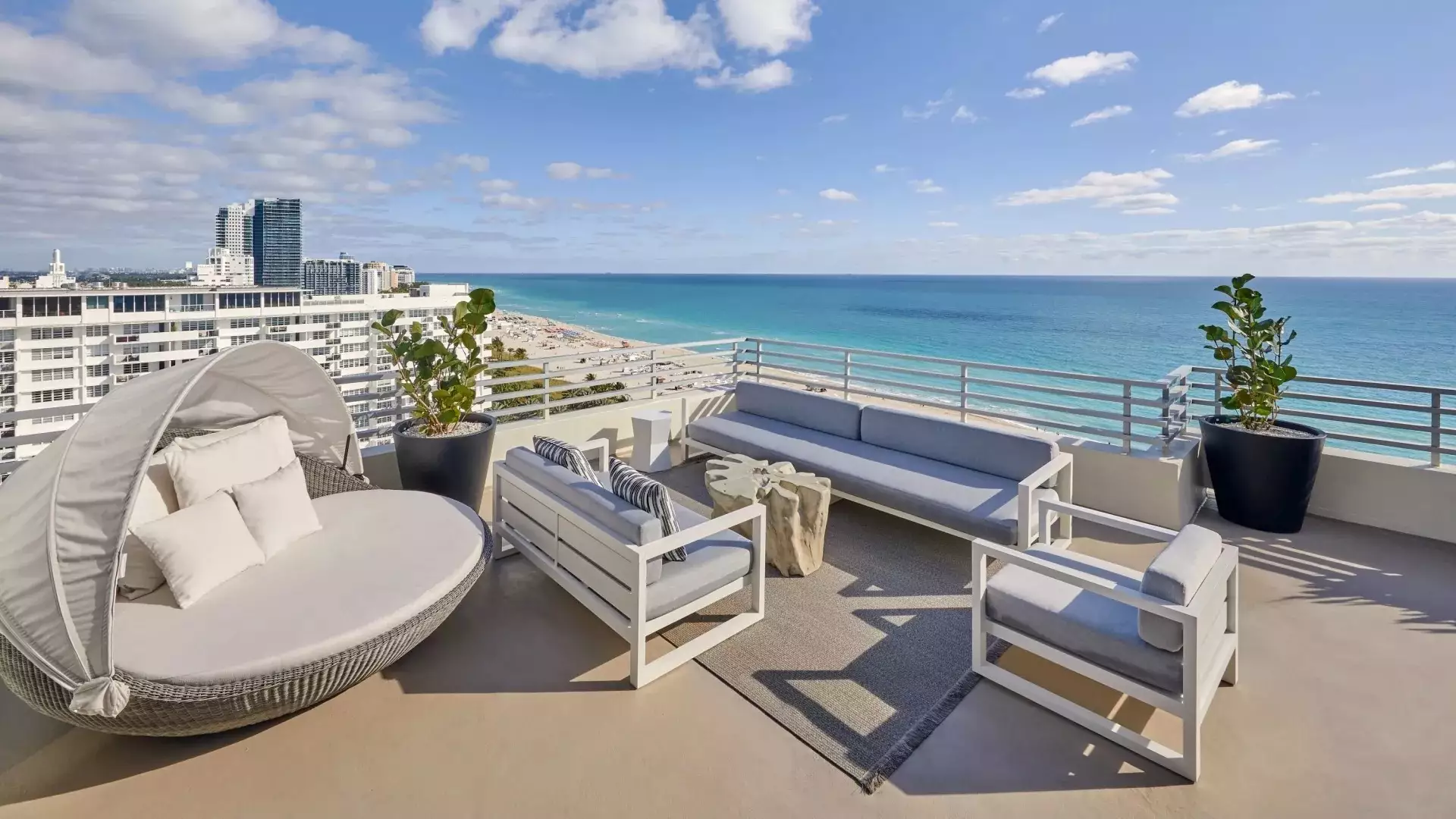 Loews Miami Beach Hotel