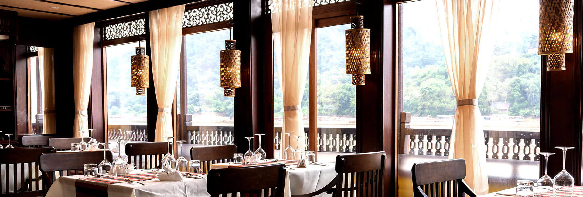 Anouvong, Restaurant