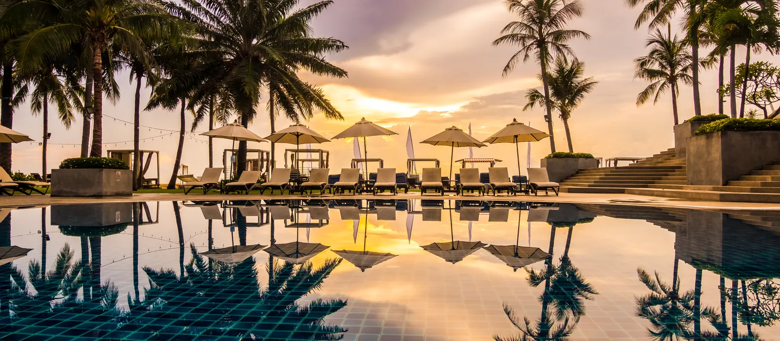 Pool-Bereich eines Luxushotels