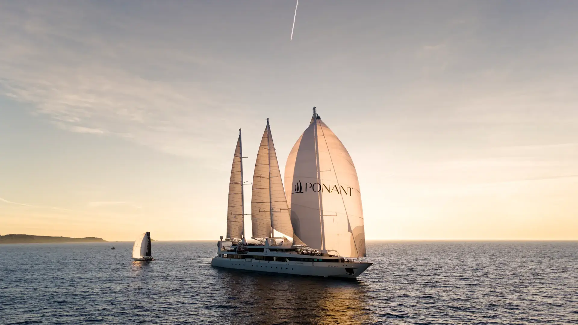 Segelschiff für die Kreuzfahrt durch die Inselwelt der Südsee